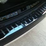 Накладка заднего бампера RENAULT Duster/Рено Дастер (хромированная) под дверь багажника на бампере ОРИГИНАЛ 849933883R